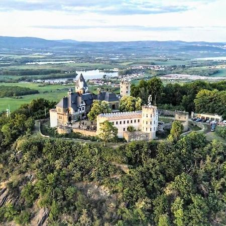 Penzion Hrad Doubravka Teplice Kültér fotó