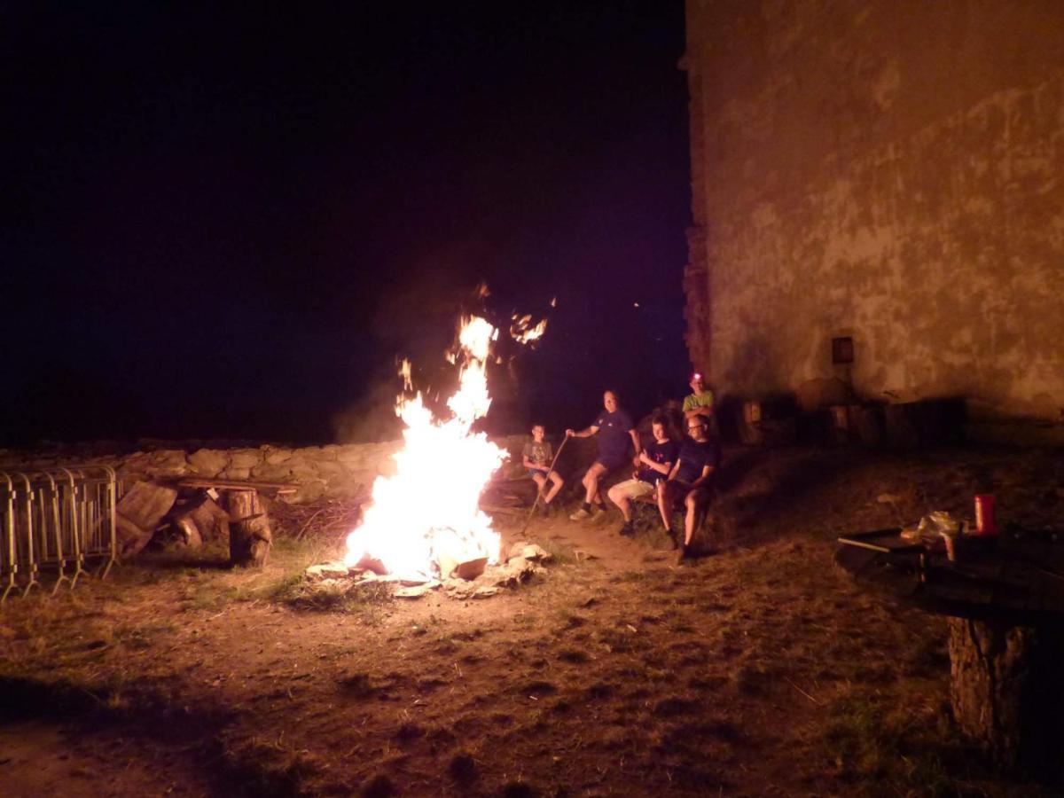 Penzion Hrad Doubravka Teplice Kültér fotó