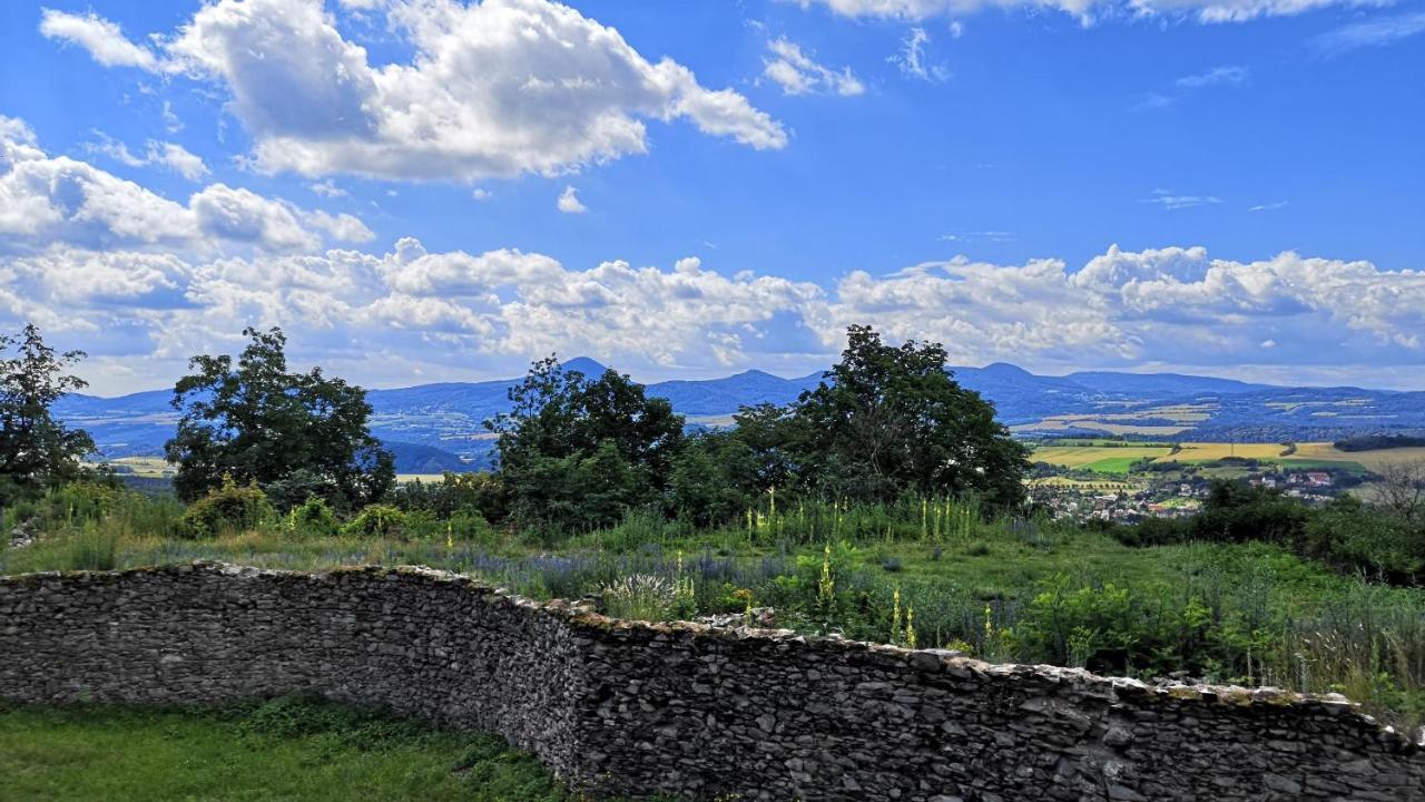 Penzion Hrad Doubravka Teplice Kültér fotó